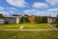  51 Elstone Ave Airport West VIC 3042 Saturday 11 October at 12:00PM Add to calendar  Share Save  Print  2111Price Guide: $600,000 - $660,000   |  Land: 696 sqm approx 	   |  Type: House  |  ID #119104 Barry Plant Essendon T 03 9373 0000 EMAIL OFFICE Luke O'Callaghan T 03 9373 0000  |  M 0413 105 630 EMAIL AGENT Aaron Hill T 03 9373 0000  |  M 0403 460 776 EMAIL AGENT Details Map/Directions Open Times Area profile   Endless Possibilities In a quiet and convenient pocket, this unrenovated home occupies an impressive block of land (15.24m x 45.72m - 696m2 approx) with a range of value-adding options to rebuild or redevelop (subject to all relevant approvals). Current floor plan includes two bedrooms and central bathroom, kitchen / meals and separate lounge / dining. One of the area's best pockets, it's wonderfully quiet yet offers quick and easy access to local parks and schools including St Christopher's Primary School, public transport options, freeway access, Keilor Road shops and cafes Photo ID Required Array ( [Miniweb] => http://www.barryplant.com.au/essendon/index.cfm?pageCall=property&propertyId=2729049&origin=www.webit.com.au [Video] => [External] => ) Features Gas Heating 