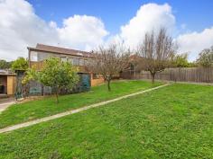  1 Vista Ave Mt Waverley VIC 3149 Sale by AUCTION   Saturday 18 October at 01:00PM Add to calendar  Share Save  Print  3122Price Guide: Contact agent for details   |  Land: 729 sqm approx 	   |  Type: House  |  ID #128935 Barry Plant Mount Waverley T 03 9807 2333 EMAIL OFFICE Carolyn Barton T 03 9807 2333  |  M 0423 200 674 EMAIL AGENT Mitch Palmer T 03 9807 2333  |  M 0402 467 899 EMAIL AGENT 