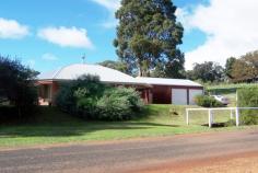  19 Dearle St Balingup WA 6253 $398,000 Property type: House Suburb: Balingup (profile) Region: Southern Land area: 0 sqm  COUNTRY HOME All the hard work has been done. This three bedroom 2 bathroom home on a 1004sqm block was built by Country builders, and has beautiful views. Practical and stylish design, with open-plan living and windows encompassing views overlooking picturesque scenery of the hills and valley.  For more information, please call either John or Sue on 97641089. 2011194826 