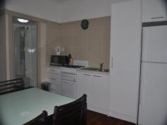  779 Main St Kangaroo Point QLD 4169 •	2 Bedroom Unit 
•	Fully Furnished 
•	Bills Included 
•	TV in room 
•	Close to Everything 
•	Internet Provided as a courtesy 