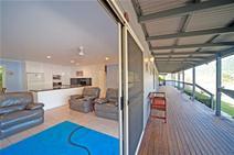 16 Daydream Court Cannonvale QLD