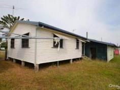  1/39 Brisbane Street Bowen  Qld 4805 $380,000  Set of 3 low set units situated close to the main street, plaza, post office, supermarkets and short walk to the front beach   Each unit has three generous sized bedrooms all with air-conditioning and fully tiled throughout. Low maintenance  Large spacious living area and kitchen with room to move and fit a dining table comfortably  Bathroom is neat and tidy, fully tiled with freestanding shower  Fully fenced yard and undercover car parking spaces  Currently returning $600 per week in rental  