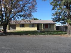  34 Mackenzie St Moree NSW 2400 Suit Retiree or Investor
 
 Well located West Moree, close to Heber Street convenience shopping and golf course, NOT 
 impacted by 2012 flood. Rendered brick home, level access, attached 
lock up garage, three bedrooms, air conditioned lounge room, compact 
503.7 square metre allotment, under term lease to highly regarded 
tenants until December 2014 at $320.00 per week. Ideal compromise for a
 home unit buyer seeking a low maintenance lifestyle. 
 