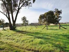 Lot 2, 35 Neates Road Campbells Creek Vic 3451 
 Showcasing views to the North, East and South, and situated in a very quiet location. 

 Offering a spacious, scenic building block of 1407m2 

 Features a large country shed (with power), incorporating a 
studio/garage, machinery shed and tool shed, plus a 23,000 litre 
capacity concrete water tank. 

 The Horse paddock featuring a graceful pink flowering gum tree, has 
access to small stable.There is Abundant bird life including 
kookaburras, eastern rosellas, king parrots, blue wrens and honeyeaters.
 Town water, mains power and sewer will be provided to the boundary. 

 All this just a short 5 minute drive to Castlemaine CBD and V Line Railway Station (providing hourly services to Melbourne). 

 Secure this Lifestyle Land and Start Building your Dream Home Today! 
 
