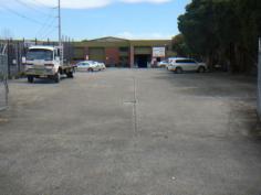  2/7 Belmore Avenue, Mount Druitt, NSW 2770 Strata Area: 233sqm 
 - Currently rented on a monthly basis to a storage/ transport company 
 - Single roller door access 
 - Face brick construction 
 - Private & Secure Location 
 - Current Zoning: 4(a) General Industrial—refer to Blacktown City Council 
 - Seven (7) Allocated car park spaces on title 
 - Great location to nearby shops & public transport 
 - Great truck turning area & Access 

 
 
 Floor Area: 
 
 233 m² 
 
 
 
