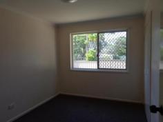  4/ 48-50 Hoey Street KEARNEYS SPRING Qld 4350 This large 2 bedroom unit centrally located unit is within walking distance to the shops bus stop at the front of property the unit consists of 2 Bedrooms Built Ins to both bedrooms Shower over half bath All electric cooking Large lounge room Private court yard   