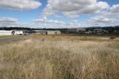  17 Elwin Drive, ORANGE NSW, 2800 Fully serviced industrial allotment - Surrounded by new developments and industrial enterprises - Excellent truck access - Close to the Northern distributor road. 