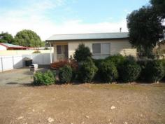  15 Investigator Ave Kingscote SA 5223 $165,000 THE INTANGIBLES WILL IMPRESS! 'This place has a nice feeling to it!' - 6 yo 2 b/r home on 713sqm - Quiet suburban living in a leafy part of town - Extended decking facing spacious rear yard with garden shed down the back. PRICE HAS BEEN REDUCED!! Elders Property ID: 5384373 2 bedrooms 1 bathrooms Land Area 713 square metres 