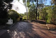  22 Deering Cres Banksia Park SA 5091 $455 per week 4 Bedroom Family Home! Property ID: 6778728 Features 4 large bedrooms main with ensuite.  Large lounge, stunning kitchen. 2nd living room which leads to the leafy garden.  Loads of parking – Double Garage.  This home is a MUST to inspect!  12 month Lease Air- Conditioning  This property is upgraded. 