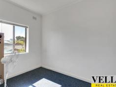  7/169 Kensington Road Kensington SA 5068 *** Open Inspection Saturday 7 October 2017 1:00pm - 1:30pm *** This upstairs unit is positioned away from the main road. Offering:  - 2 Good sized bedrooms (both with built-in wardrobes)  - Neat kitchen/dining  - Lounge room  - Spacious bathroom with provisions for a washing machine  - Neutral decor throughout  - Split system air-conditioner Currently leased until 11 April 2018 at $250 per week. Features Air Conditioning Split-System Air Conditioning Built-in Wardrobes Dishwasher 