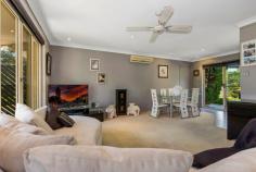  2/907 The Scenic Road, Kincumber, NSW 2251 $465,000 - $510,000 Great 3 bedroom duplex with private rear low maintenance courtyard for entertaining. This is a fantastic opportunity for downsizers, first home buyers or investors. Located nearby is Kincumber Shopping Village and the beaches of Avoca & Copacabana are approx 10-15 minutes away with your coastal lifestyle and future waiting. The duplex is self managed. Local primary and high schools are within 10 minutes drive. Features Air Conditioning Built In Robes 3 Phase Power Close To Schools Close To Shops 