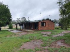  36 Miller St Blackbutt QLD 4306 $229,000 This low-set Brick home is set on a 1/2 acre town block and is fully fenced. It has 3 bedrooms, main bedroom has a built in robe and all bedrooms are carpeted. Tiled throughout the hall, kitchen and living area, Kitchen has a electric stove and oven, Reverse cycle air conditioning and ceiling fans throughout, full security screens on doors and windows and 2x garden sheds. Great investment property or make this your home, call today to arrange a viewing. 