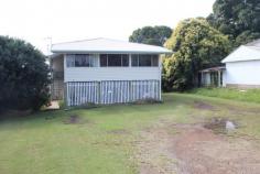 28 Sarina Beach Rd Sarina QLD 4737 $365,000 Lovely well kept highset two bedroom home on Sarina Beach, polished floors, front enclosed patio/ sleepout, Great for first home buyer, investor or a great weekender â¢ Bedroom 2 â¢ Land size; 809m â¢ Zoning; Residential â¢ Large Shed â¢ Water Tank â¢ Beach Views â¢ Currently Rented at $400.00 per week.. 