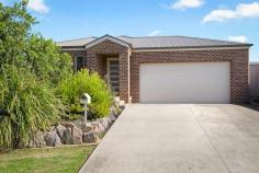  15 Chafia Place  Springdale Heights, NSW 2641 $465,000 Full details:  15 Chafia Place House for sale details 