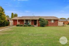  33 Waree Drive Tamworth NSW 2340 $420,000 The perfect home for first home buyers, a family looking for a space to make their own, or an investor looking to grow their portfolio. This low maintenance home offers three bedrooms, adequate storage, a spacious lounge room, main bathroom with separate toilet and open plan kitchen/dining. This cozy home is complete with reverse cycle air-conditioning, evaporative cooling, secure parking, and spacious yard. Situated on approximately 632.3 sqm, located in Hillvue, close to schools and shopping complexes.  