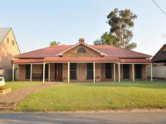 119 Close Street, Morpeth NSW THE OWNERS WANT IT SOLD!!Situated in a quiet street only 100m to the historic Morpeth shopping precinct this 3 bedroom brick veneer is on the market and the owners have given me clear instructions.  Offering a wide shady bull nose veranda which adds street appeal, high timber vaulted ceilings to lounge area, formal dining or study, family room off kitchen which is laminate in construction with electric stove, rumpus room/teenage retreat/4th bedroom or office. All bedrooms have built-in robes and ceiling fans, renovated bathroom with corner bath, large shower and new vanity, complete with double garage with shower and toilet. A delight to inspect, call today for a private viewing!   Property Snapshot   Property Type: House Construction: Brick Land Area: 720 m 2 Features: Built-In-Robes Dining Room Family Room Formal Lounge Fully Fenced Yard Outdoor Living Spa Undercover Entertainment Area 