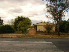  133 Market St Balranald NSW 2715 * Consisting of 1 x 1 bedroom unit with ensuite bathroom and 3 x 1 bedroom bed sitters * The property is on 1 title * The one bedroom unit has been fully renovated with new kitchen, bathroom and r/c split system a/c * Currently returning $360/week  