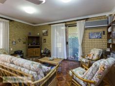 Lowset cavity brick home set on an elevated 405m2 cul-de-sac lot and located within easy walk of shopping and transport. The air conditioned...