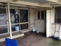  27 Chantry Street Goulburn NSW 2580 Located in a quiet cul-de-sac with established homes Close to schools, CBD, butcher and convenience store 2 bedroom, semi-detached with wood heating Ready for your own touch Great starter or investment Rear lane access 