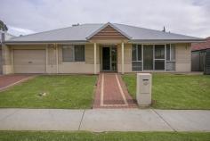  35 MERCURY STREET Carlisle WA 6101 MODERN HOME OPPOSITE PARK * JUST MOVE IN! HOME OPEN Saturday 12noon to 12.45pm 