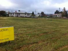  LOT 2 Iris St Murrumburrah NSW 2587 BUILDING BLOCK AUCTION Land - Property ID: 741698 GUIDE ABOVE $25,000 Great level block all services. Build your dream home now. Contact agent Peter Smyth 0419428740   Email Alerts Features  Land Size Approx. - 803 m2 