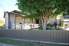 32 Christie Parade Mildura VIC 3500 An Affordable Gem on the Parade House - Property ID: 727491 This well maintained property close to schools, public transport and shopping centres is ideally suited for the first home owner or investor. Featuring timber flooring, 3 bedrooms, open plan kitchen/family, alfresco timber decking, evaporative air conditioning and gas heating. Double carport, access to back yard plus front and rear gardens. 