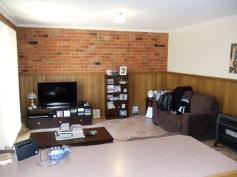  2/74 Stradbroke Avenue Swan Hill Vic 3585 $229,000 Two living areas 
*Timber kitchen 
*Garage with remote 
*Free standing 
*Timber dado and brick feature walls 
*Semi ensuite 
*Ducted evaporative cooling 
*Gas heating 
This very smart unit is leased at $225 per week or vacant possession is available (60 days).				 