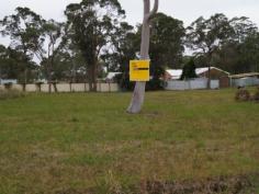  7 Boonara Bend Karuah NSW 2324 Opportunity to purchase flat cleared 
vacant land in beautiful Karuah. Make the lifestyle change today, just 
minutes from the Karuah River, boat ramp, school and RSL Club. Land size
 862.m2, Zoning R2 Low Density Residential. 
 
   