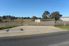  13 Spring Creek Rd Young NSW 2594 What you've been after
 
				 
 Price: $175,000 
 
 If you've been searching for a big flat 
commercial / industrial block of land with a very wide frontage easily 
accessible for transport then this is a block that you've been waiting 
for: The options are all here. 