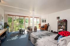  8/6 Scanlan Court, Buderim Qld 4556 Price $195,000 Downsizers, first home buyers, investors, take note - absolutely cheapest property in Buderim today, outside of retirement village. Studio apartment living often suits students, young professionals, and retirees and is quite rare to find in Buderim. One in a complex of only eight in a quiet, leafy cul-de-sac adjoining some of Buderim's most prestigious streets including Eckersley Avenue, this apartment offers significant better value than renting, and is in a desirable location that never loses appeal. 