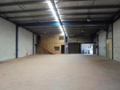 5/66 Lee Holm Road St Marys NSW 2760 Building Area: 521sq Metres (Approx)
 - Warehouse=401sqm, Mezzanine=90sqm & Office=30sqm
 - First Floor Office Area Air Conditioned
 - Roller Shutter Access 4m x 4m
 - 2 x Mezzanine Areas (60sqm & 30sqm)
 - On-Site Parking For 5 Vehicles
 - 3 Phase Power & Lunchroom/Amenities

 
 
 Floor Area: 
 
 521 m² 
 
 
 Parking Spaces: 
 
 5 
 
 
 
