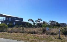  2 Buck St Bremer Bay WA 6338 This corner block is lightly scrubbed at a high position overlooking the town and the estuary. It is 955 Sqm connected to mains power, water and sewer. 