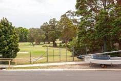  2/123 Balgowlah Road Fairlight NSW 2094 North facing unit conveniently located close to Manly, Balgowlah 
shopping mall and express bus to the city. Ideal for first home buyer 
who wants to update and make it into their own or as an investment. 
Enjoy the rental income from day one with the current tenants. Close to restaurants Balgowlah shopping mall Express bus to the City Walk to Manly ferries  Scenic harbourside walks Manly golf course 