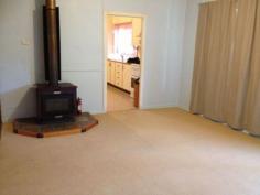  80 Marmong St Marmong Point NSW 2284 Older style two bedroom cottage on large 
block featuring: Eat-in kitchen, Off-street parking & only a short 
walk to lake & transport. Read more at http://toronto.ljhooker.com.au/1RMF7Q#xKWcBZXC0yEA8uR1.99 