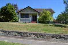  75 View Point Street, ARARAT VIC 3377 $225,000 Three bedroom weatherboard on 1026m2 Open pl;an kitchen/dining/lounge room with gas heating and R/C Electric wall oven, gas hot plates and loads of cupboard space 2 Garden sheds, double carport and lockup garage Large deck with views to Langi Ghiran 