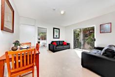  31 Chelsea st Surry Hills NSW 2010 Sunny New Built in wardrobes Great Location, walk shop/restaurants, handy to transport Quiet Cul de Sac Pets allowed Investors Note Rent Guarantees from $ 525 pw, 2 years & depreciation benefits Body corp fees approx $550pq, Water approx $150pq Rates approx $250pq Contact Grant Keeble 0418 640 418  Saturdays from 10:00am - 12:00pm 