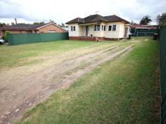 6 Woodley street Glendenning NSW 2761 
 Auction 13th December at 11am.
 Just Listed, ideal property to Knock down and rebuild, dual occupancy, Land Bank, Invest etc.
 Featuring -
 * Beautiful 710sm level block.
 * 19.5 meter frontage.
 * Easement Free.
 * Full colour bond fencing.
 * close to Schools and Transport.
 * Existing 2 Bedroom home rented for $300pw 

 What ever you choose, dont miss out as these size block are getting rarer! 
 