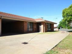  1/ 362 High Street Echuca Vic 3564 PROPERTY DETAILS $231,000 Spacious Unit in a Central Location Inspection Times: Sat 28/02/2015 10:10 AM to 10:30 AM Situated a 5 min walk from the centre of town, close to schools, hospitals and public transport, this immaculate brick unit is sure to impress.  Upon entering the home you will be impressed by the spacious light filled living area. Boasting a reverse cycle refrigerated air conditioner and ceiling fan to assure comfort all year round.  With 2 generously sized bedrooms, both with built in robes and ceiling fans.  A renovated bathroom featuring shower, bath and separate toilet.  A large kitchen with electric oven and plenty of storage.  To the rear of the property, a 15 X 3 enclosed court yard with recently installed artificial grass, making this property highly livable and easy to maintain. The property also boasts a single car carport to the side and a single car park at the front. A perfect investment opportunity! With new carpets recently installed throughout, you can move straight in or rent it out! 