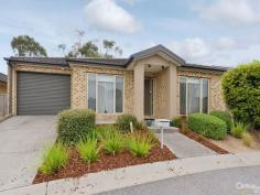  19/21 Kingfisher Drive Doveton Vic 3177 PROPERTY DETAILS $280,000 Plus ID: 318964 STYLISH, SPACIOUS, A GREAT ENTERTAINER!! Inspection Times: Sat 28/02/2015 12:00 PM to 12:30 PM Young and modern 2 bedroom unit tucked away nicely in the highly sought Kingfisher Estate. Features walk in robe to master and access to the main bathroom, built in robes to secondary bedroom, light filled and open plan family & meals area, stunning kitchen with stone benchtops and stainless steel applliances, evaporative cooling, reverse cycle split system air conditioner and a large single garage with internal access. Low maintenance allotment and a fantastic covered pergola perfect for year round entertaining. Short distance to Freeway Access, Endeavour Hills Shopping Centre, Dandenong Central and public transport, perfect for the first home buyer, investor or those wanting to downsize, inspection will impress! 