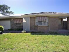  1/42 Second Street Gawler South SA 5118 $237,950 QUALITY UNIT IN EXCELLENT LOCATION! Opportunity for retirees to purchase in this tightly held group of units. Features include: * Large lounge with bay window and split system air conditioner, plus separate dine. * 2 good size bedrooms main with built-in robes and ceiling fan. * Good size modern kitchen and bathroom. * Solar power [6 panels] will help keep power bills to a minimum. * Carport with auto roller door. * Low maintenance, landscaped gardens, with garden shed. * Low cost strata Fees. For further enquiries, Please contact Steve Rawkins on 0412 668 755. RLA 1679   Property Snapshot  Property Type: Unit Construction: Brick Veneer House Size: 105.00 m2 Features: Dining Room Lounge Storage Verandah 