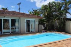  25 Pacific Blvd Broadbeach Waters QLD 4218 Price: $749,000 4 beds | 2 baths | 2 cars Property overview Property ID: 1P0573 Inspection: As Advertised or by Appointment Property Type:House Land Size:668 m² (approx) Carport:2 Features Close to Transport Close to Shops Pool Water Front Close to Schools Ensuite Water Views Long Wide Water Views, A Great Waterfront Family Home Don't miss this golden opportunity to purchase in popular Broadbeach Waters. An excellent renovator, the possibilities are endless! With 4 bedrooms, ensuite, swimming pool overlooking the waterfront, covered entertainment area and double carport on land size of 668m2. Good canal, close to main river and views right down the canal 