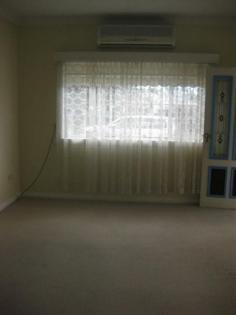  35 Pitt Street Glen Innes NSW 2370 FOR RENT $215.00 WEEKLY Well loved 3 bedroom home with built-ins. Cosy lounge room with wood heating & reverse cycle air conditioning. Extremely functional & tidy kitchen with plenty of bench space & cupboards. Fully fenced easy care yard with a large garage/workshop.   