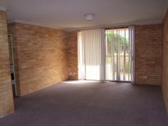  10/13 Boonal St Singleton NSW 2330 Convenient Downtown Unit Neat & tidy lower level unit  2 Bedrooms, one with a BIR Combined lounge/dining  Covered patio, internal laundry, allocated parking space 
