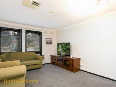  4/2 Banks Ave Kooringal NSW 2650 $170,000  Property Description Unit With A Difference Located high on the eastern side of Kooringal this compact unit has a lot more than most to offer, with its own private courtyard and access to an in-ground pool. Inside it has open plan living and gas wall furnace heating and ducted evaporative cooling, and a fan in the huge main bedroom. Currently leased at $200 per week until November 2015. Property Features Building / Floor Area 	 81.0 sqm 