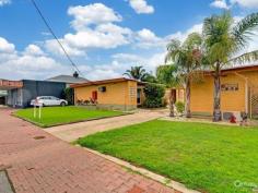  3/7 Old Tapleys Hill Rd Glenelg North SA 5045 $295,000 to $305,000  BUDGET PRICED! PETS OK! RENOVATED! Inspection Times: Sat 06/06/2015 01:00 PM to 01:30 PM Very affordable, in a great location and it's all been done in a stunning renovation - Brand new kitchen, updated bathroom, new timber floors, new quality blinds, fresh decor, etc, etc....just move in and enjoy...nothing to do!  Freestanding with breezeways both sides in this small group. Enjoy the spacious rear yard for BBQs etc. There's your own reserved car park, bus at the door, the Tram down the street, Woolies around the corner.  What a lifestyle! Just stroll to the Beach or rent out for a great return and build your wealth future. 