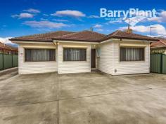  1/82 Biggs St St Albans VIC 3021 Brilliant Starter Located only a hop, skip and jump from central St Albans, this charming renovated home is walking distance to schools, shops and St Albans station. With polished floorboards throughout, it comprises three bedrooms, renovated kitchen with stainless steel appliances, big open plan living, beautifully renovated bathroom and a low maintenance private backyard with timber decking. Other features include ducted heating, gas heater, air-conditioner, roller shutter and remote control carport. At an affordable price, this property makes for a perfect first home or investment. Features Courtyard Built-In Robes Fully Fenced Gas Heating Deck Floorboards Price Guide: Contact Agent   |  Type: Uni 