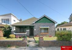  60 Chamberlain Rd Padstow NSW 2211 Under Instructions From NSW Trustee & Guardian Golden opportunity to secure a solid full brick home situated on a huge 758.8m² block. With a wide 17.07m frontage, this property presents many wonderful options such as renovating, extending or starting with a blank canvas and rebuilding (Subject to council approval). Located in a handy and central location, within minutes walk to many amenities including Schools, Parks and Public transport.  Features include:  - Solid full brick home with 3 generous size bedrooms - Total land size 758.8m2 with a 17.07m frontage  - Potential duplex site - subject to council approval - Good size lounge room, Large eat in kitchen,  - Sunroom with floor boards overlooking huge yard - Single garage plus multiple off street parking DETAILS ID #: 0000271083 Auction: AUCTION Saturday, 8 Aug 02:00 PM on site Type: House Bed: 3    Bath: 1    Car: 1   