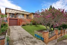  72 Valley Cres Glenroy VIC 3046 $400,000 - $440,000  ELEVATED & PROUD On offer for the first time in fifty years is this family home offering valley views and set on a good size allotment of approx 580m2. Comprising of 3 good size bedrooms, separate lounge room, light filled kitchen/dining area, central bathroom and laundry. Features include: gas ducted heating, air conditioner, hardwood timber floors, under cover patio perfect for entertaining, additional 2 room bungalow in the rear, single lock up garage on remote plus under house cellar/workshop. Situated within close proximity of Glenroy shopping hub, schools, transport, parkland and easy access to the Tullamarine Freeway and Western Ring Road. Features Ducted Heating Floorboards Price Guide: $400,000 - $440,000   |  Land: 580 sqm approx 	  |  Type: House  |  ID #320962 