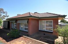  13 Paringa Rd Port Augusta SA 5700 $173,000 CENTRAL LOCATION 3 1 2 Three bedroom brick veneer home with tiled Terra cotta roof built in 1969. 117m2 in size and situated on a decent corner block totaling 881m2. Good central location within close proximity to the Hospital, Primary school and CBD. Other features include ducted evaporative air conditioning, good size lounge with split system air-conditioner, ceiling fans to all bedrooms, neat and tidy original bathroom with separate shower/bath and an upgraded kitchen with plenty of cupboard and bench space. Externally there is awnings on all front windows a back veranda with private screen, single garage and relatively low maintenance garden. The property is fitted with a smoke alarm. Additional information Property Type House  Property ID 11735100290  Street Address 13 Paringa Avenue  Suburb Port Augusta  Postcode 5700  Price $173,000 