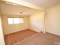  37 Eyre St Echuca VIC 3564 $209,000  Charming & Affordable Inspection Times: Sat 09/04/2016 09:30 AM to 09:50 AM Situated on approximately 820m2 and nestled securely behind the front fence, sits this affordable two bedroom cottage.  Featuring an updated kitchen, separate living room, large bathroom, gas ducted heating and ducted refrigerated cooling.  The outside of the property offers double carport and shed.  Located within walking distance to Echuca East primary school and within close proximity to public transport, this charming property has endless potential whether you are looking to renovate or develop. PROPERTY DETAILS $209,000  ID: 362740 Land Area: 820 m² 